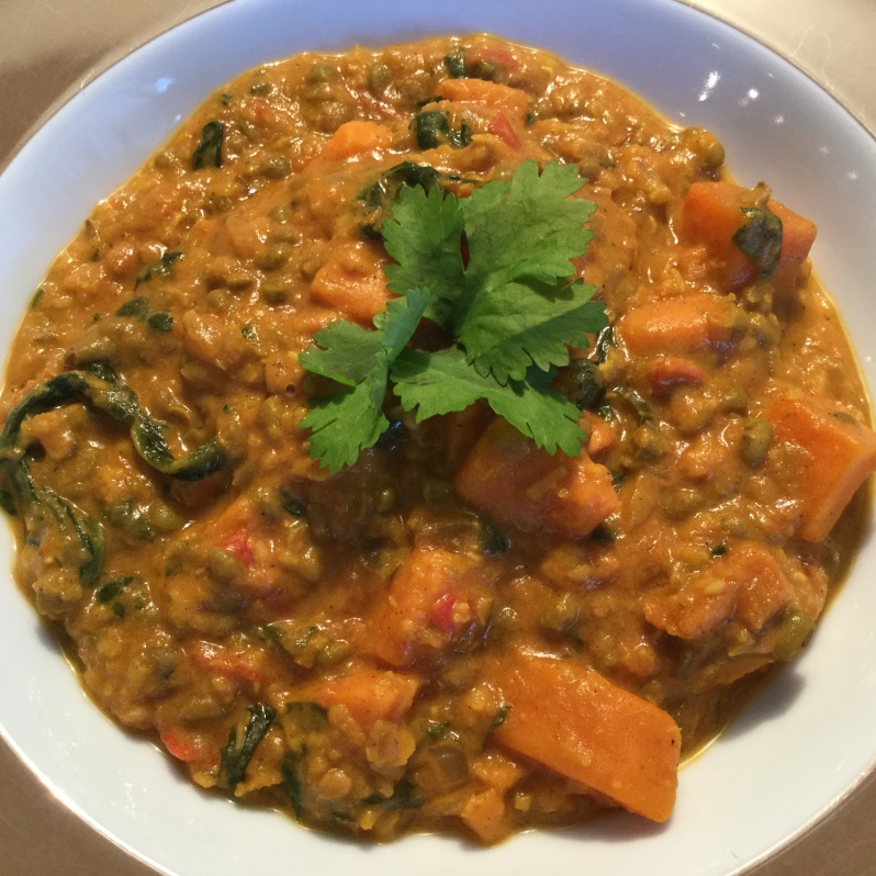 Süsskartoffeln-Mungbohnen-Curry – gesund und gut 1×1